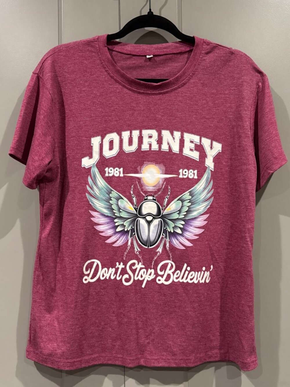 Journey Don't Stop Believin' Scarab Logo Vintage Women’s  Medium T-Shirt